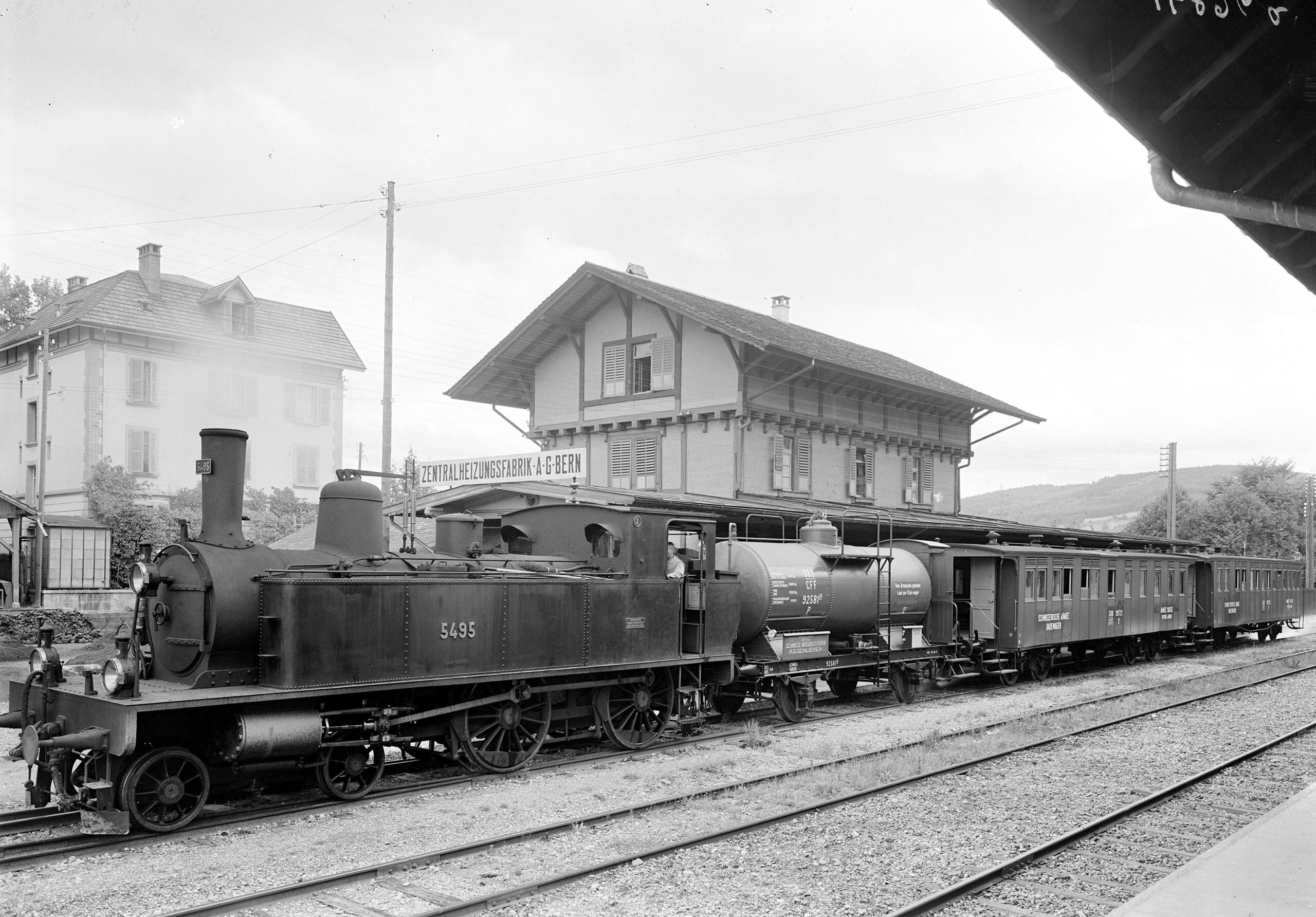 Le train de bain de l'armée datant de l’époque de la première guerre mondiale est une des nombreuses trouvailles des Archives fédérales concernant l’histoire du chemin de fer en Suisse.